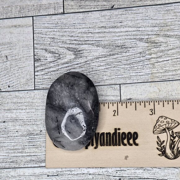 Tourmalined Quartz Crystal Palm stone - Picture 4 of 4